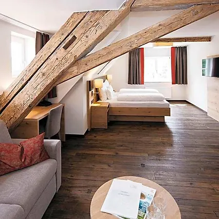 Lamm Hotel 4*