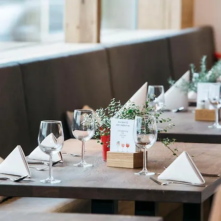 Lamm Ξενοδοχείο 4*